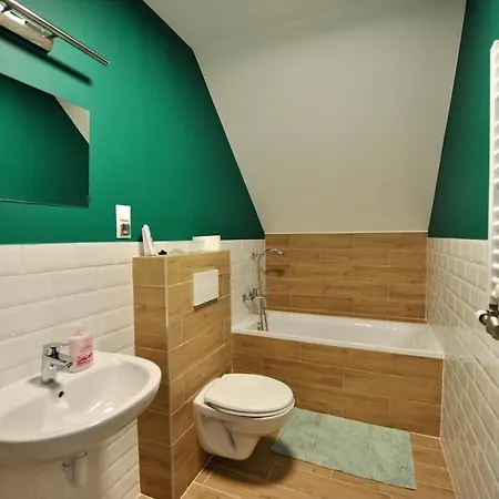 Goscinne U Klimosza Otel *