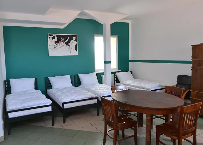 Goscinne U Klimosza Hotel *